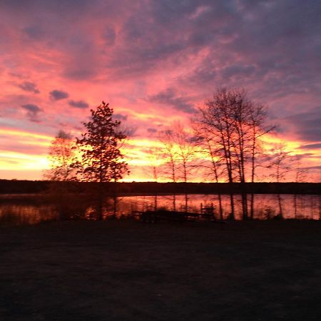 Bakers Narrows Lodge And Conference Center Flin Flon Esterno foto