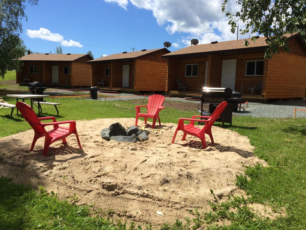 Bakers Narrows Lodge And Conference Center Flin Flon Esterno foto